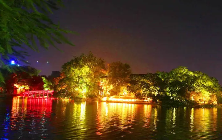 Hình Ảnh Hồ Gươm Về Đêm - Ảnh Hồ Hoàn Kiếm Về Đêm Tuyệt Đẹp Hình Ảnh Hồ Gươm Về Đêm - Ảnh Hồ Hoàn Kiếm Về Đêm Tuyệt Đẹp