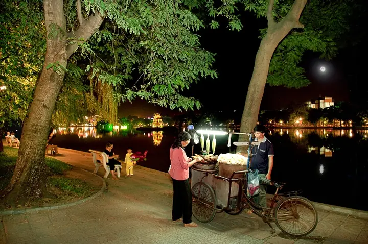 Hình Ảnh Hồ Gươm Về Đêm - Ảnh Hồ Hoàn Kiếm Về Đêm Tuyệt Đẹp Hình Ảnh Hồ Gươm Về Đêm - Ảnh Hồ Hoàn Kiếm Về Đêm Tuyệt Đẹp