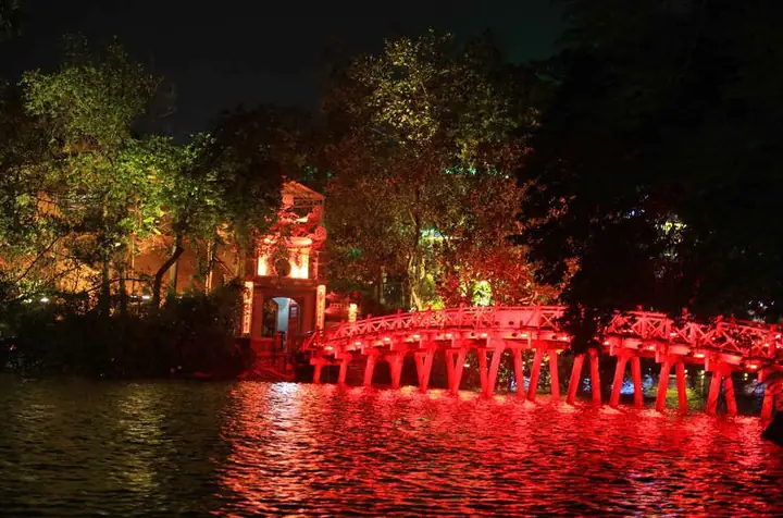 Hình Ảnh Hồ Gươm Về Đêm - Ảnh Hồ Hoàn Kiếm Về Đêm Tuyệt Đẹp Hình Ảnh Hồ Gươm Về Đêm - Ảnh Hồ Hoàn Kiếm Về Đêm Tuyệt Đẹp