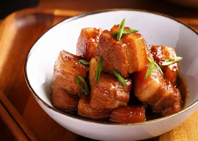 Thịt Kho Tàu: Món Ăn Đậm Đà, Tượng Trung Cho Sự Sum Vầy