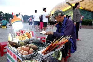 Chứng Kiến Chủ Bạo Hành Những Con Chó Không Hợp Tác Chụp Ảnh Cùng Khách Ở Đà Lạt, Nhiều Du Khách Bức Xúc, Kêu Gọi Tẩy Chay Dịch Vụ.