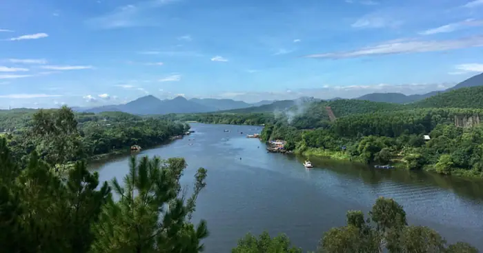 Vẻ Đẹp Sông Hương Ở Thượng Nguồn (13 Mẫu) - Văn 11 Vẻ Đẹp Sông Hương Ở Thượng Nguồn (13 Mẫu) - Văn 11