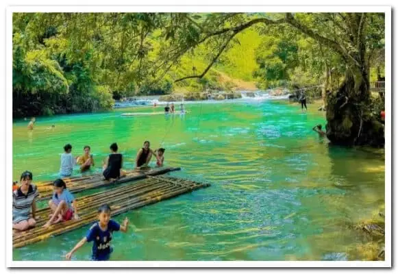 Vẻ Đẹp Huyền Bí: Hình Ảnh Thác Mây Thanh Hóa Qua Góc Nhìn Du Lịch Và Nghệ Thuật