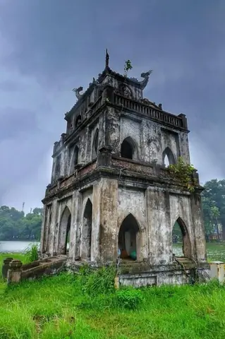 Hé Lộ Hình Ảnh Cận Cảnh Bên Trong Tháp Rùa Hồ Gươm