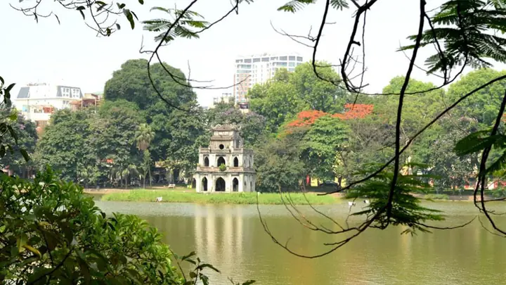 Hồ Gươm Từ Trên Cao: Vẻ Đẹp Hài Hòa Của Thiên Nhiên Và Đô Thị