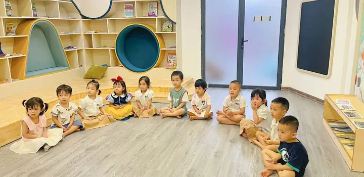 Hình Ảnh Góc Thư Viện Sáng Tạo, Ấn Tượng