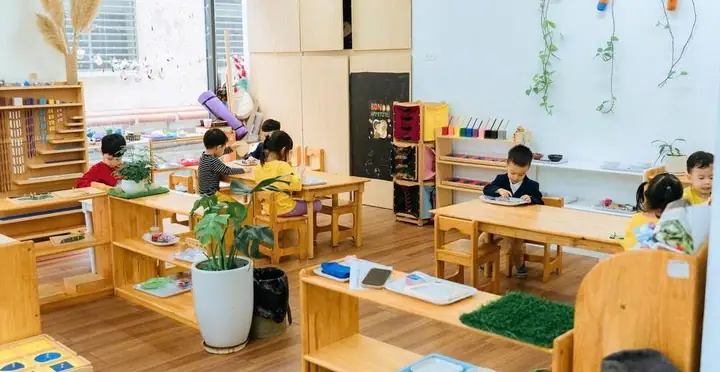 Ý Tưởng Trang Trí Góc Thư Viện Bằng Chủ Đề Thiên Nhiên