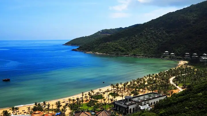 Top 5 Tourist Attractions Near Ho Chi Minh Museum Da Nang