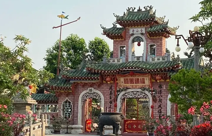 Ho Chi Minh To Hoi An Overnight Train Guide • Sarah L. Travels