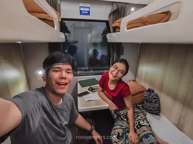 A Wonderful Vietnam Sleeper Train Experience - Roowanders