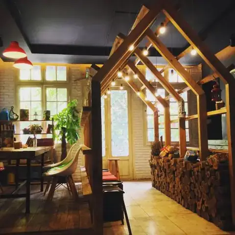 Hoa 10 Giờ Floral & Book Cafe - +300 Thiết Kế Khu Vui Chơi Độc Đáo
