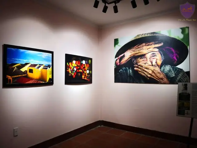 Art Gallery Art Gallery