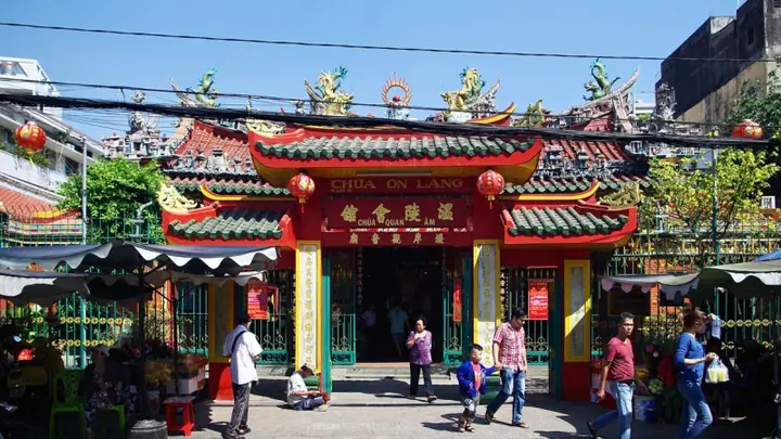 Hội Quán Ôn Lăng | Nét Đẹp Kiến Trúc Trung Hoa Giữa Sài Gòn
