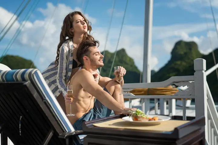What Is The Best Time To Visit Halong Bay In The Year?