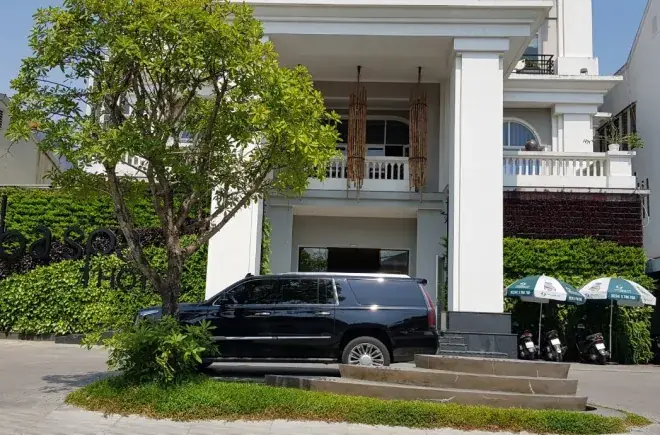 Hue-to-da-nang-by-private-car-hoi-an-private-car Hue-to-da-nang-by-private-car-hoi-an-private-car