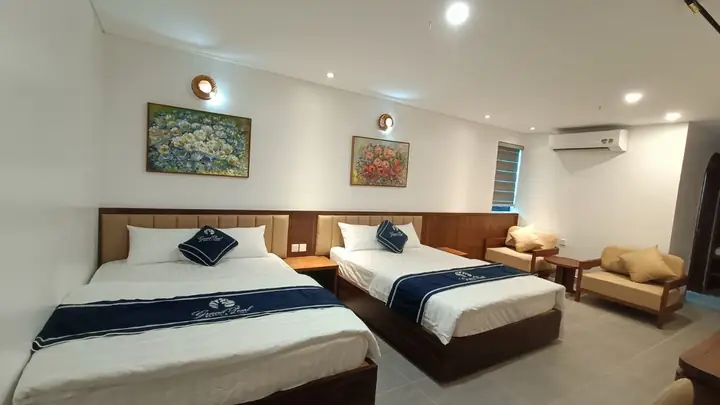 Khách Sạn Ở Minh Châu Quan Lạn Gần Bãi Biển Nhất