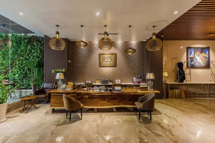 Sunflower Luxury Hotel - Khách Sạn Gần Bưu Điện Thành Phố