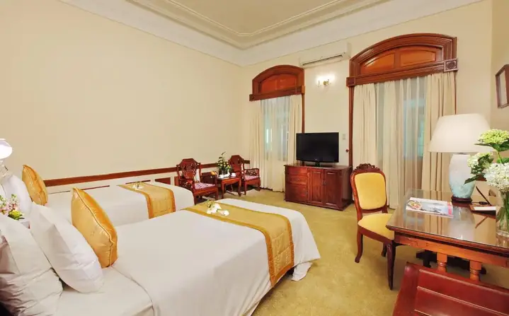 Continental Saigon - Khách Sạn Gần Bưu Điện Thành Phố
