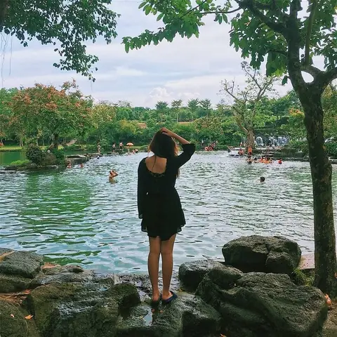 Tắm Thác Thư Giãn