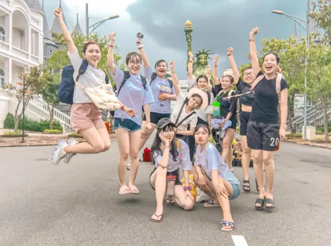 Quảng Trường Tình Yêu Eros Square