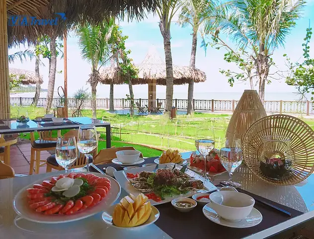 Đi Du Lịch Sầm Sơn Mà Không Thưởng Thức Hết Các Món Ăn Tươi Ngon Nhất Thì Thật Có Lỗi Với Dạ Dày. Chắc Hẳn Không Ít Khách Du Lịch Khi Đến Với Sầm Sơn Đều Có Chung Một Thắc Mắc Đến Sầm Sơn Thì Biết Đi Ăn Ở Đâu, Ăn Món Gì? Vì Vậy, Để Giúp Các Bạn Có Một Kỳ Nghỉ Dưỡng Tuyệt Vời, Trọn Vẹn, Chúng Tôi Sẽ Tổng Hợp Những Địa Chỉ Hàng Ăn Và Những Kinh Nghiệm Ăn Uống “bỏ Túi” Dành Cho Các Bạn. Đi Du Lịch Sầm Sơn Mà Không Thưởng Thức Hết Các Món Ăn Tươi Ngon Nhất Thì Thật Có Lỗi Với Dạ Dày. Chắc Hẳn Không Ít Khách Du Lịch Khi Đến Với Sầm Sơn Đều Có Chung Một Thắc Mắc Đến Sầm Sơn Thì Biết Đi Ăn Ở Đâu, Ăn Món Gì? Vì Vậy, Để Giúp Các Bạn Có Một Kỳ Nghỉ Dưỡng Tuyệt Vời, Trọn Vẹn, Chúng Tôi Sẽ Tổng Hợp Những Địa Chỉ Hàng Ăn Và Những Kinh Nghiệm Ăn Uống “bỏ Túi” Dành Cho Các Bạn.