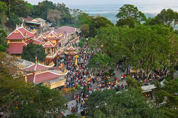 Văn Khấn Lễ Chùa Bà Tây Ninh