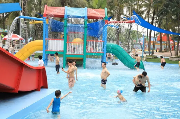 Bể Lâu Đài Bể Lâu Đài