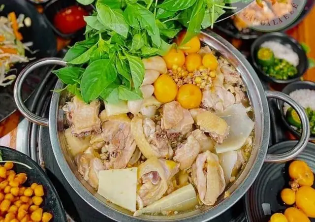 Lẩu Bò & Lẩu Gà Lá É Dĩ An Ở Bình Dương | Foody.vn