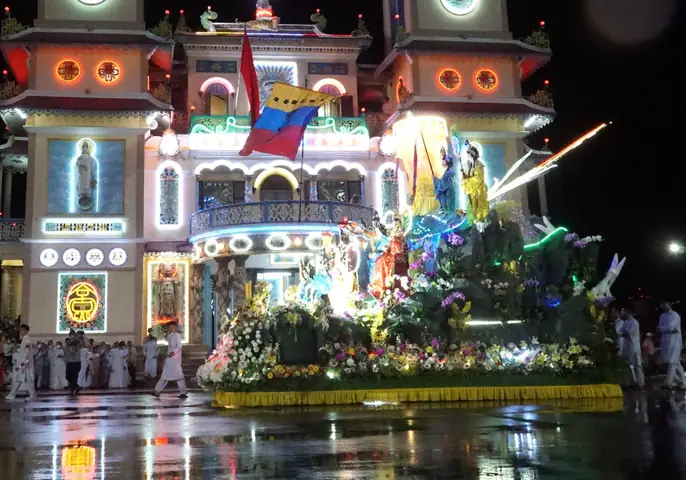 Diễu Hành Cộ Tiên Của Đạo Cao Đài Tòa Thánh Tây Ninh Có Ý Nghĩa Tôn Vinh Đức Phật Mẫu Và Cửu Vị Tiên Nương, Cầu Mong Mưa Thuận Gió Hòa Và Quốc Thái Dân An Diễu Hành Cộ Tiên Của Đạo Cao Đài Tòa Thánh Tây Ninh Có Ý Nghĩa Tôn Vinh Đức Phật Mẫu Và Cửu Vị Tiên Nương, Cầu Mong Mưa Thuận Gió Hòa Và Quốc Thái Dân An