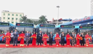 Trên Tuyến Buýt Số 03 Bến Xe Giáp Bát