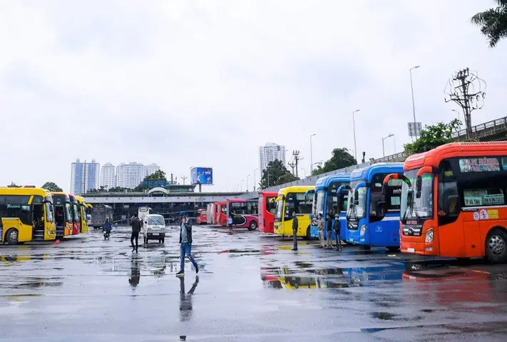 Các Tuyến Xe Buýt Đi Bến Xe Nước Ngầm - Vexere.com
