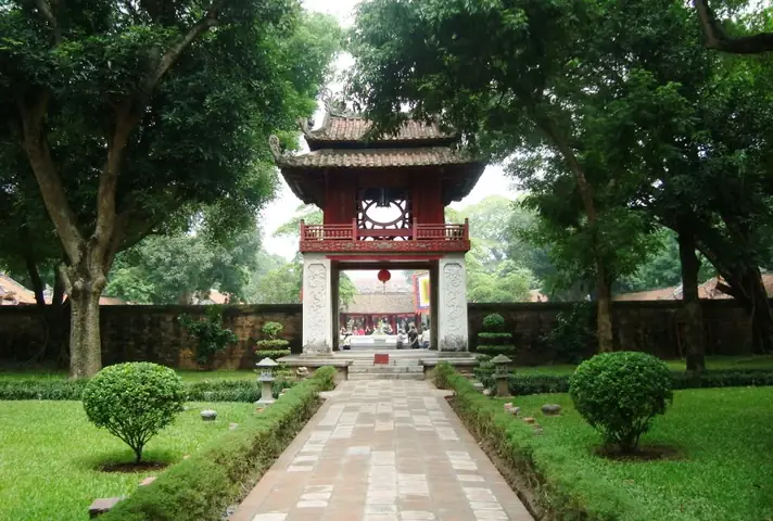 Temple Of Literature (van Mieu-quoc Tu Giam) Temple Of Literature (van Mieu-quoc Tu Giam)