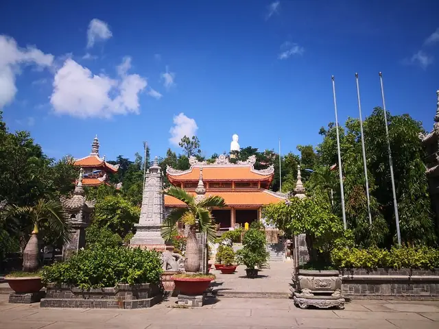 Long Son Pagoda, Nha Trang