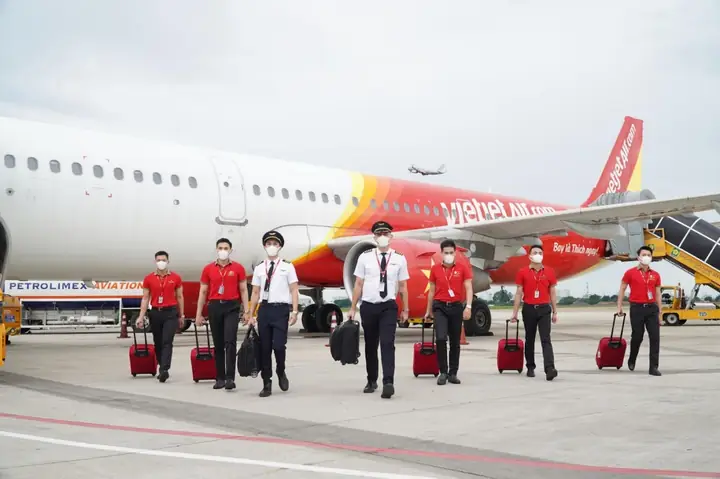 Hướng Dẫn Chi Tiết Cho Người Lần Đầu Đi Máy Bay Nội Địa | Vietjet Air