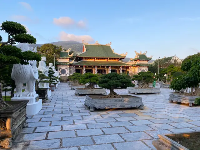 Da Nang And The Marble Mountains - Ta Ta, Cheers! Da Nang And The Marble Mountains - Ta Ta, Cheers!