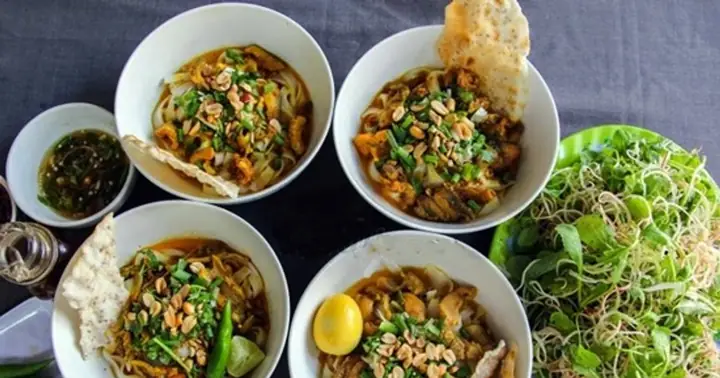 Người Đưa Mỳ Quảng Ra Thế Giới