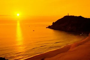 Hải Đăng Mũi Điện - Đại Lãnh - Nơi Đón Bình Minh Đầu Tiên Việt Nam!
