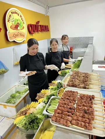Quán Huế Hoa – Hương Vị Phố Cổ Đậm Đà