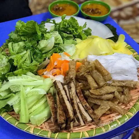 Nem Nướng Cô Hơn – Không Gian Thân Mật Và Nước Sốt Đỉnh Cao