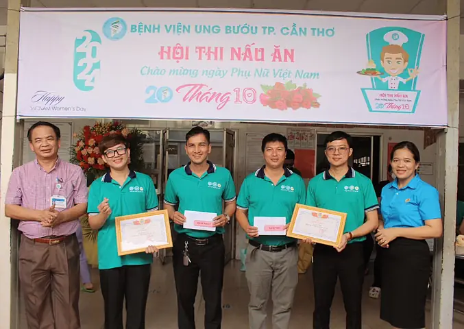 Chào Mừng Ngày Phụ Nữ Việt Nam 20/10/2024