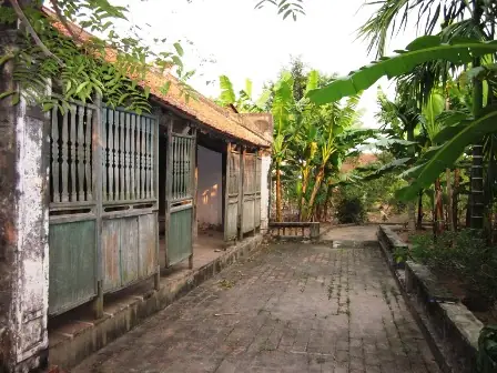 Nhà Bá Kiến Làng Vũ Đại