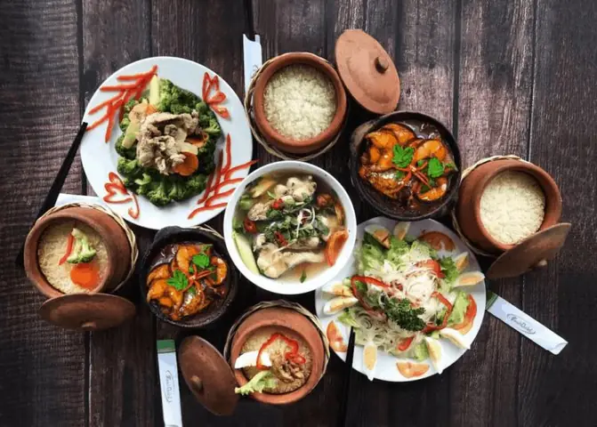 Điểm Đến Ẩm Thực Đáng Thử Nhất Trên Phố Tô Hiến Thành, Hà Nội