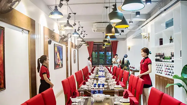 Giới Thiệu Về Nhà Hàng Cánh Buồm Đỏ