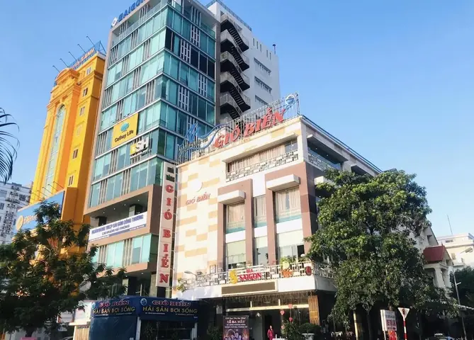 Nhà Hàng Gió Biển