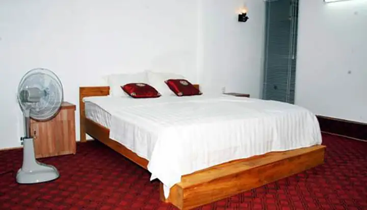 Nhà Nghỉ Vũ Phong