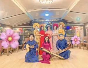 Thưởng Thức Ca Huế Trên Sông Hương - Eagle Tourist