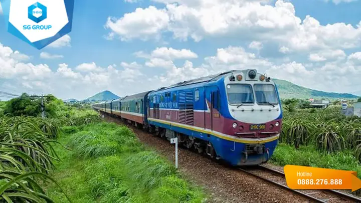 Chuyển Bằng Tàu Lửa