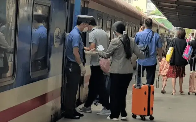 Cẩm Nang Di Chuyển Từ Nha Trang Đến Hội An Bằng Tàu Hỏa: Kinh Nghiệm Và Lưu Ý Thiết Thực