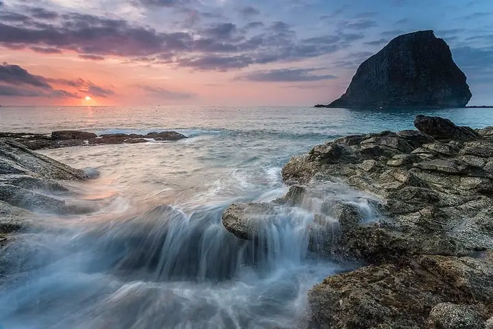Hòn Yến