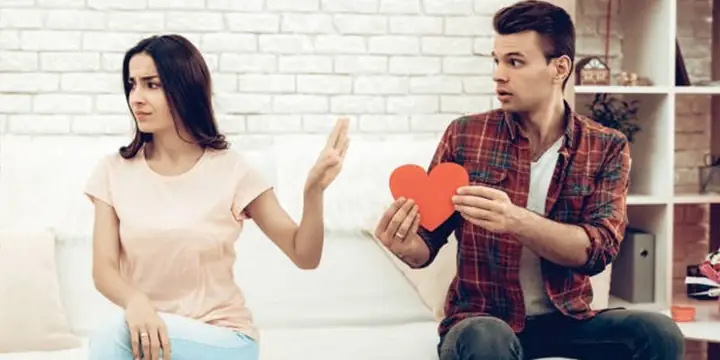 Khi Người Yêu Giận Có Nên Tặng Quà Không?